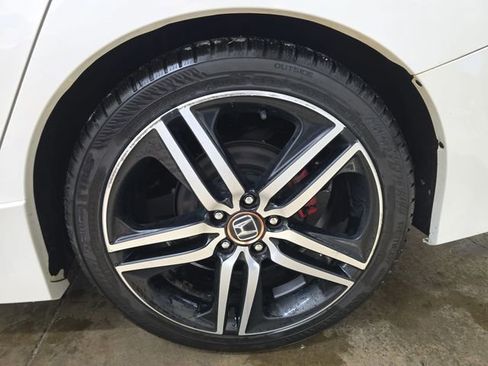 Used 2017 Honda Accord Sport image 32