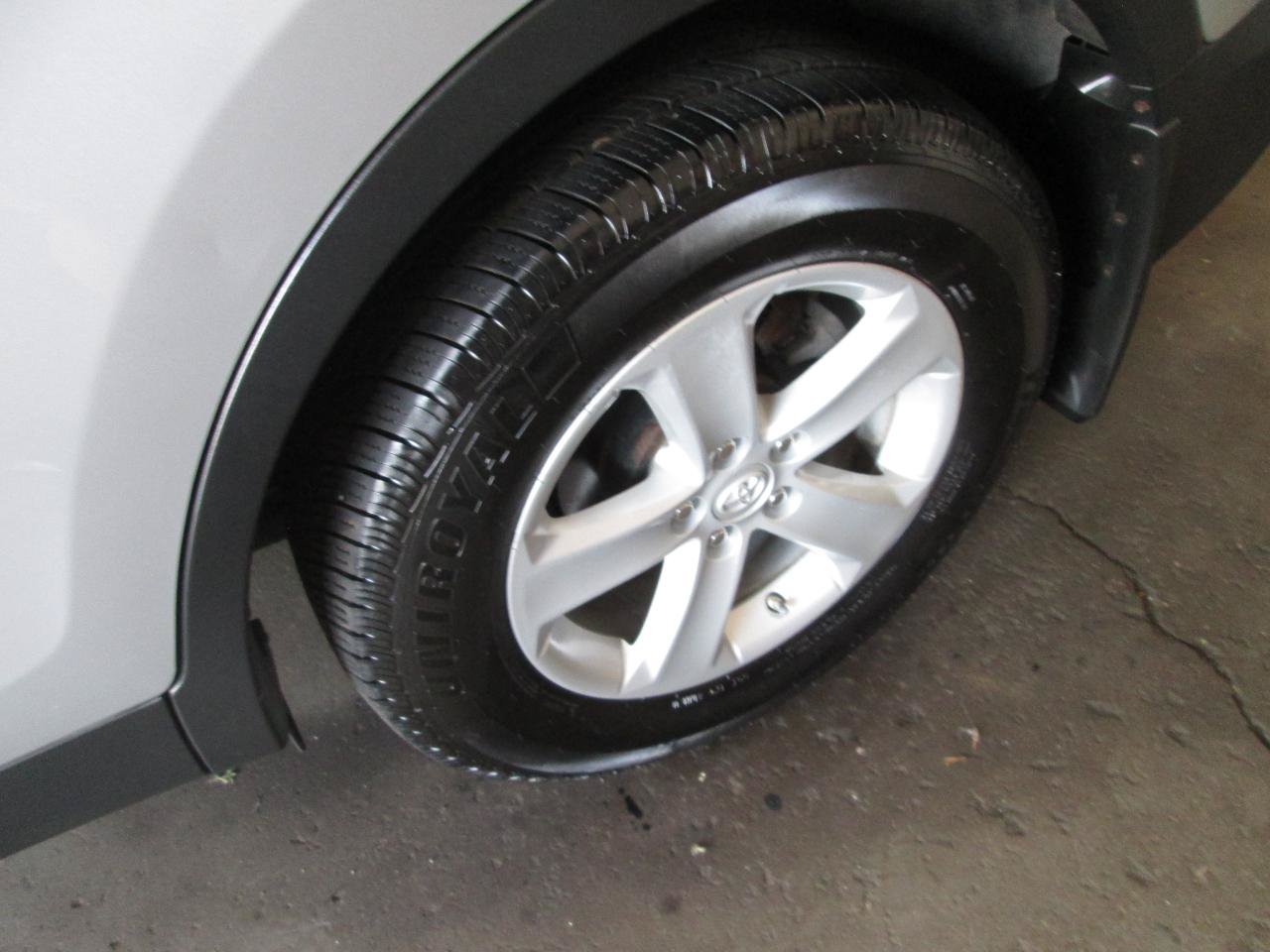 Used 2014 Toyota RAV4 XLE AWD/4WD image 26