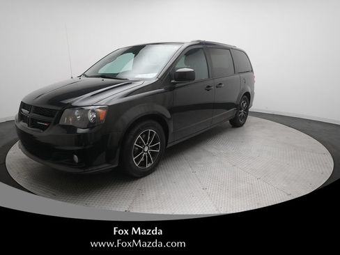 Used 2018 Dodge Grand Caravan GT FWD image 1