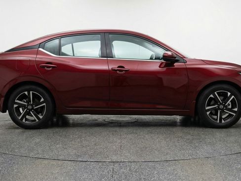 Used 2025 Nissan Sentra SV FWD image 11