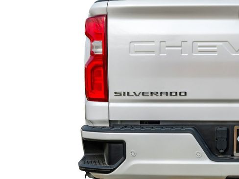 Used 2021 Chevrolet Silverado 2500 High Country w/ Z71 Off-Road Package image 54