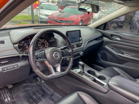 Used 2019 Nissan Altima 2.5 SR w/ SR Premium Package FWD image 12