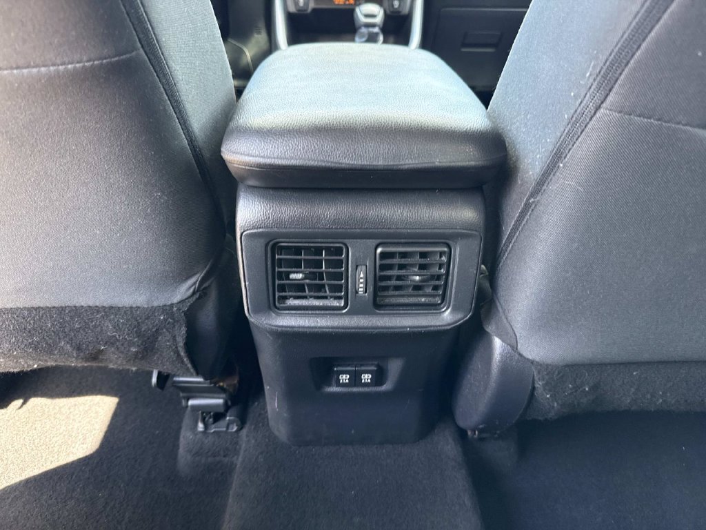 Used 2021 Toyota RAV4 XLE w/ Convenience Package FWD image 19