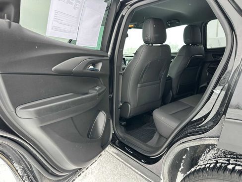 Used 2023 Chevrolet TrailBlazer RS w/ Convenience Package image 15