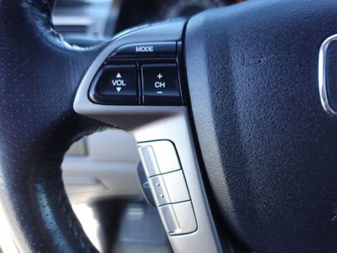 Used 2016 Honda Odyssey Touring Elite image 14