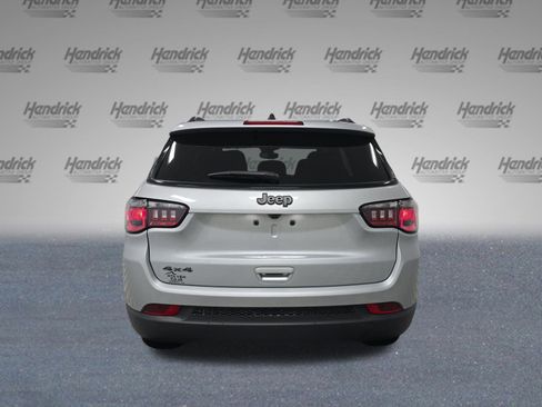 Used 2025 Jeep Compass Latitude w/ Convenience Group image 5