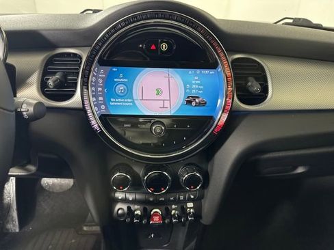 Used 2022 MINI Cooper S w/ Premium Package image 21