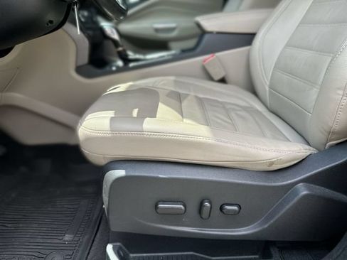 Used 2018 Ford Escape SEL FWD image 13