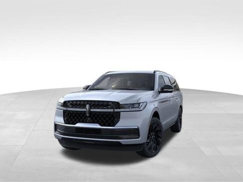 New 2025 Lincoln Navigator L Reserve w/ Jet Appearance Package image 3