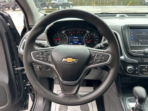 Used 2022 Chevrolet Equinox LT image 18