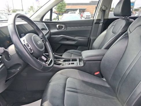 Used 2024 Kia Sorento S AWD/4WD image 19