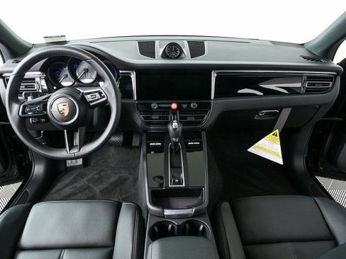 New 2026 Porsche Macan image 20