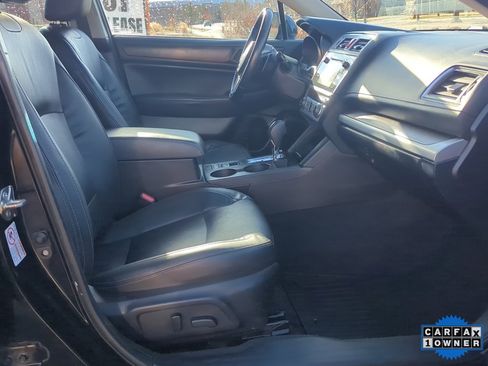 Used 2017 Subaru Outback 3.6R Limited image 16