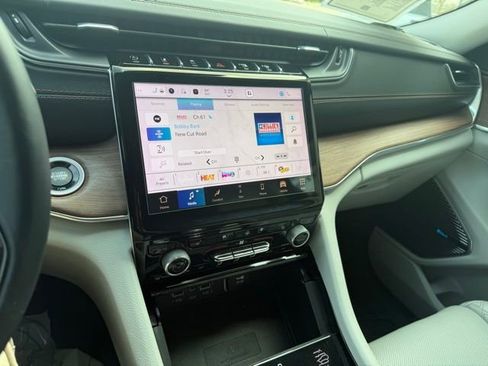 Used 2023 Jeep Grand Cherokee L Summit w/ Advanced Protech Group IV image 15