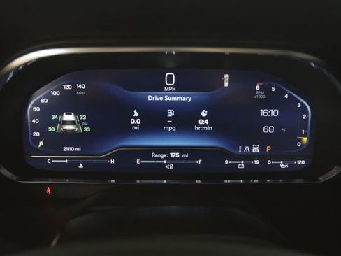 Used 2024 Chevrolet Suburban High Country image 14