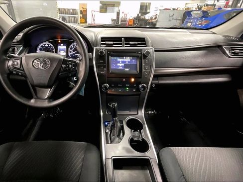 Used 2017 Toyota Camry LE image 15