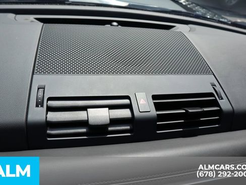 Used 2023 Land Rover Defender 110 V8 image 33