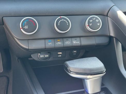 New 2026 Hyundai Elantra SE FWD image 17