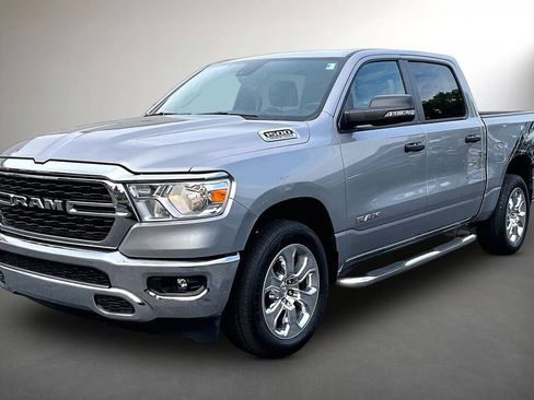 Used 2023 RAM 1500 Big Horn AWD/4WD image 3