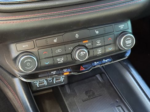 Used 2021 Dodge Durango R/T w/ Blacktop Package image 22