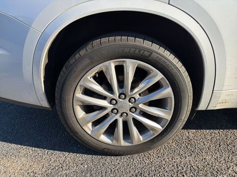 Used 2020 Cadillac XT6 Premium Luxury image 9