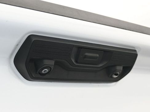 Used 2022 Chevrolet Silverado 1500 LT Trail Boss image 38