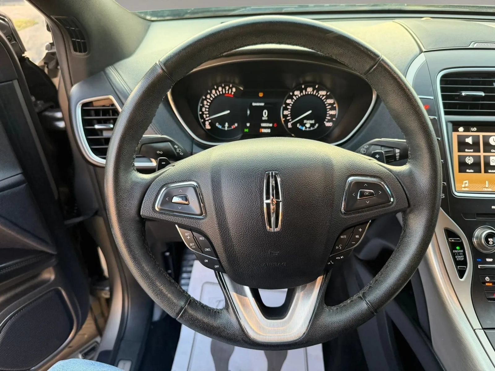 Used 2017 Lincoln MKX Premiere FWD image 22