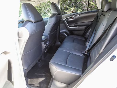 Used 2023 Toyota RAV4 XLE Premium image 17