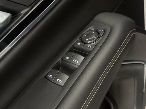 Used 2025 GMC Yukon Elevation w/ LPO, Floor Liner Package AWD/4WD image 24
