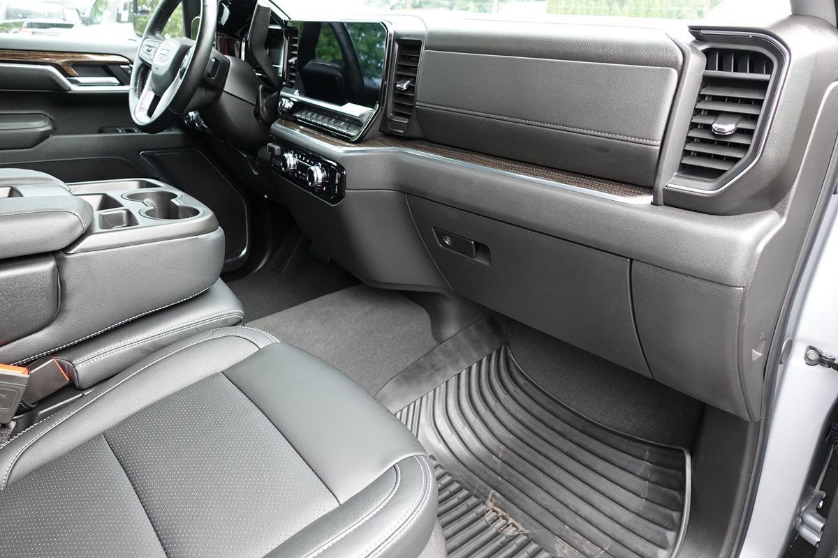 Used 2025 GMC Sierra 1500 Elevation AWD/4WD image 39
