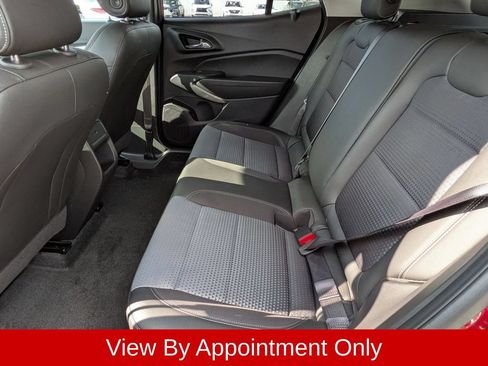 Used 2025 Chevrolet Trax LT w/ LT Convenience Package FWD image 26