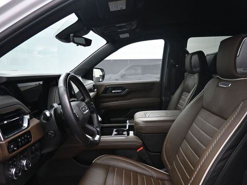 Used 2025 GMC Yukon Denali Ultimate image 29