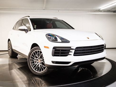 Certified 2023 Porsche Cayenne Platinum Edition AWD/4WD image 8