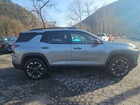 Used 2025 Chevrolet Equinox RS w/ Safety and Technology Package image 2