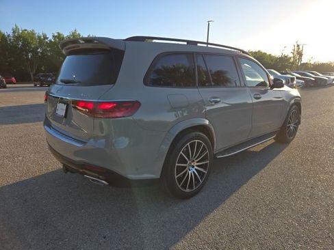 Used 2025 Mercedes-Benz GLS 580 4MATIC image 5