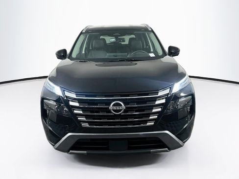 Used 2026 Nissan Rogue SL FWD image 2