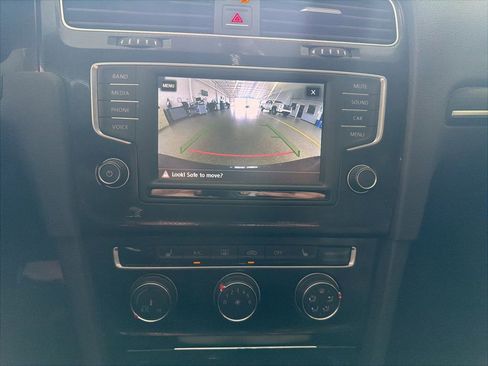 Used 2017 Volkswagen GTI S image 11