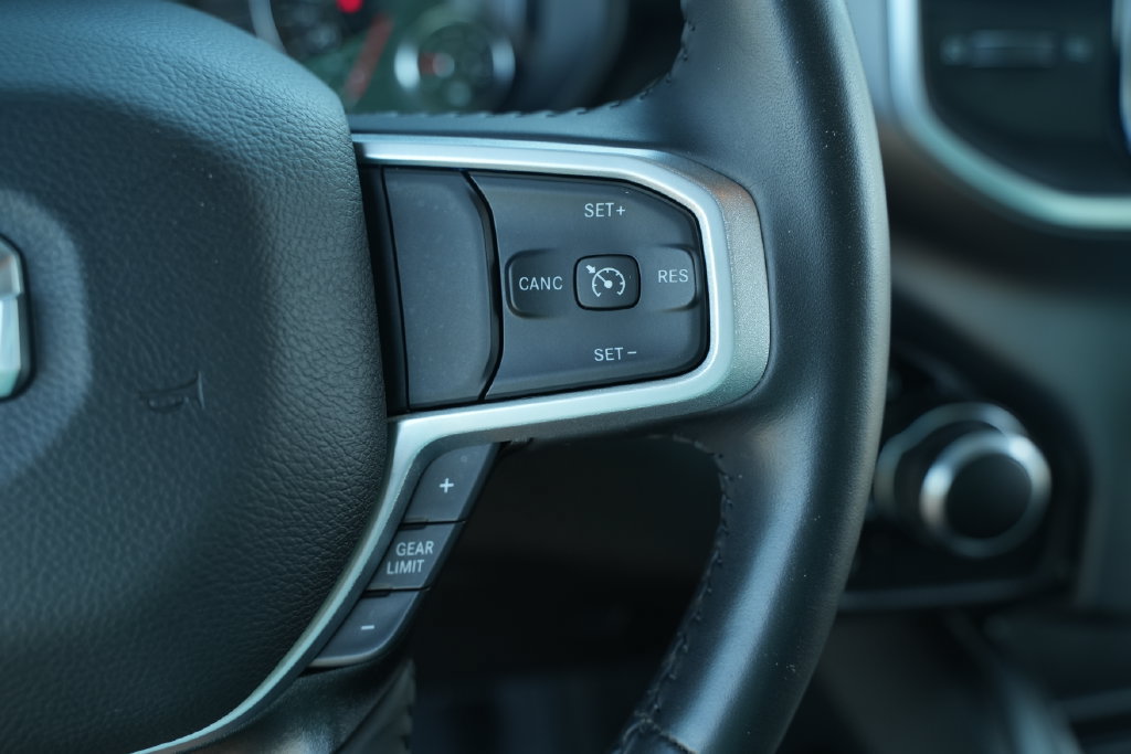 Used 2024 RAM 1500 Big Horn AWD/4WD image 32