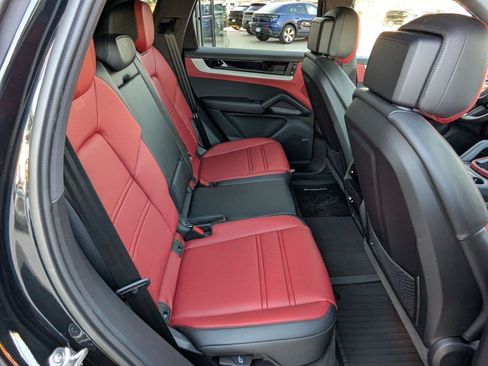 New 2026 Porsche Cayenne image 22