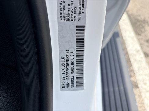 Used 2023 RAM 1500 Limited w/ Body Color Bumper Group AWD/4WD image 34
