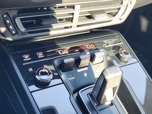 Used 2022 Porsche 911 Carrera 4 GTS image 19