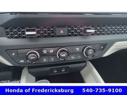 Used 2025 Honda Accord SE image 19