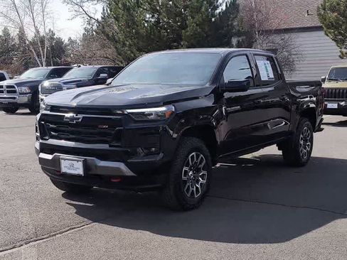 Used 2024 Chevrolet Colorado Z71 w/ Z71 Convenience Package 2 image 4