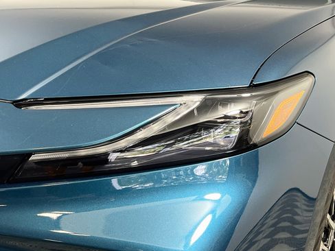 Used 2025 Toyota Camry XLE FWD image 12
