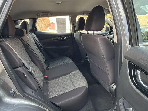 Certified 2022 Nissan Rogue Sport SV image 25