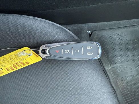 Used 2024 Chevrolet Malibu LT image 34