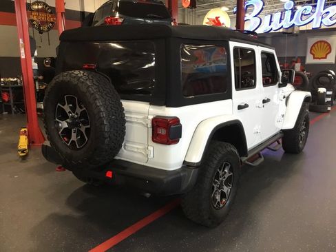 Used 2018 Jeep Wrangler Unlimited Rubicon AWD/4WD image 4