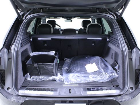 New 2026 Land Rover Range Rover Sport Dynamic SE AWD/4WD image 9