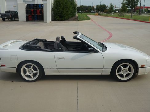 Used 1993 Nissan 240SX SE image 17