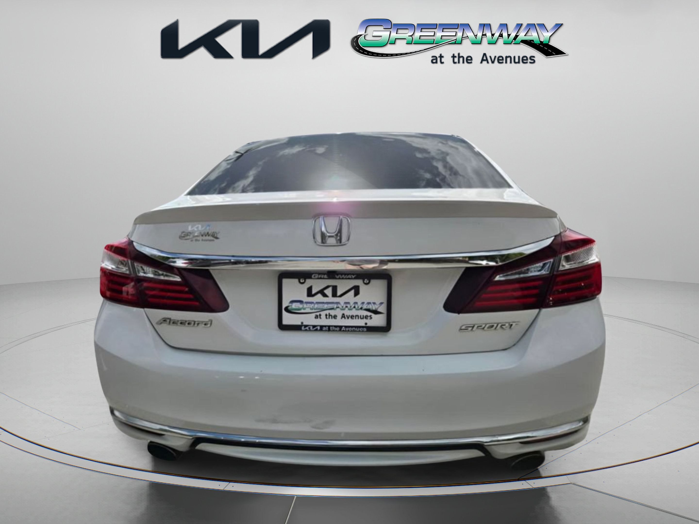 Used 2017 Honda Accord Sport image 6
